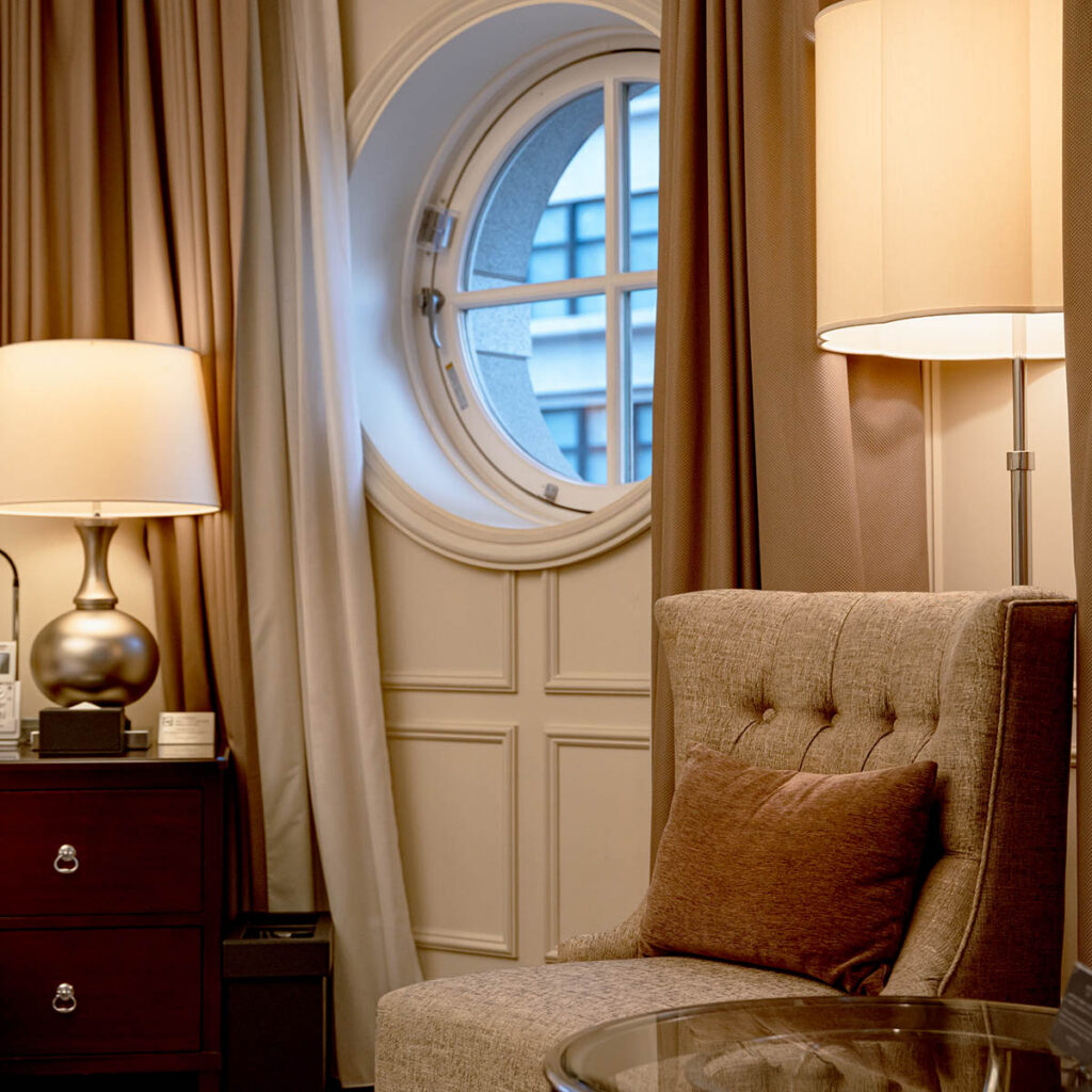 Flight & Stay with Breakfast
