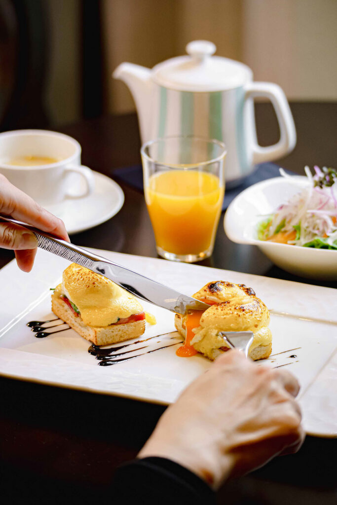 Eggs Benedict (Breakfast)
